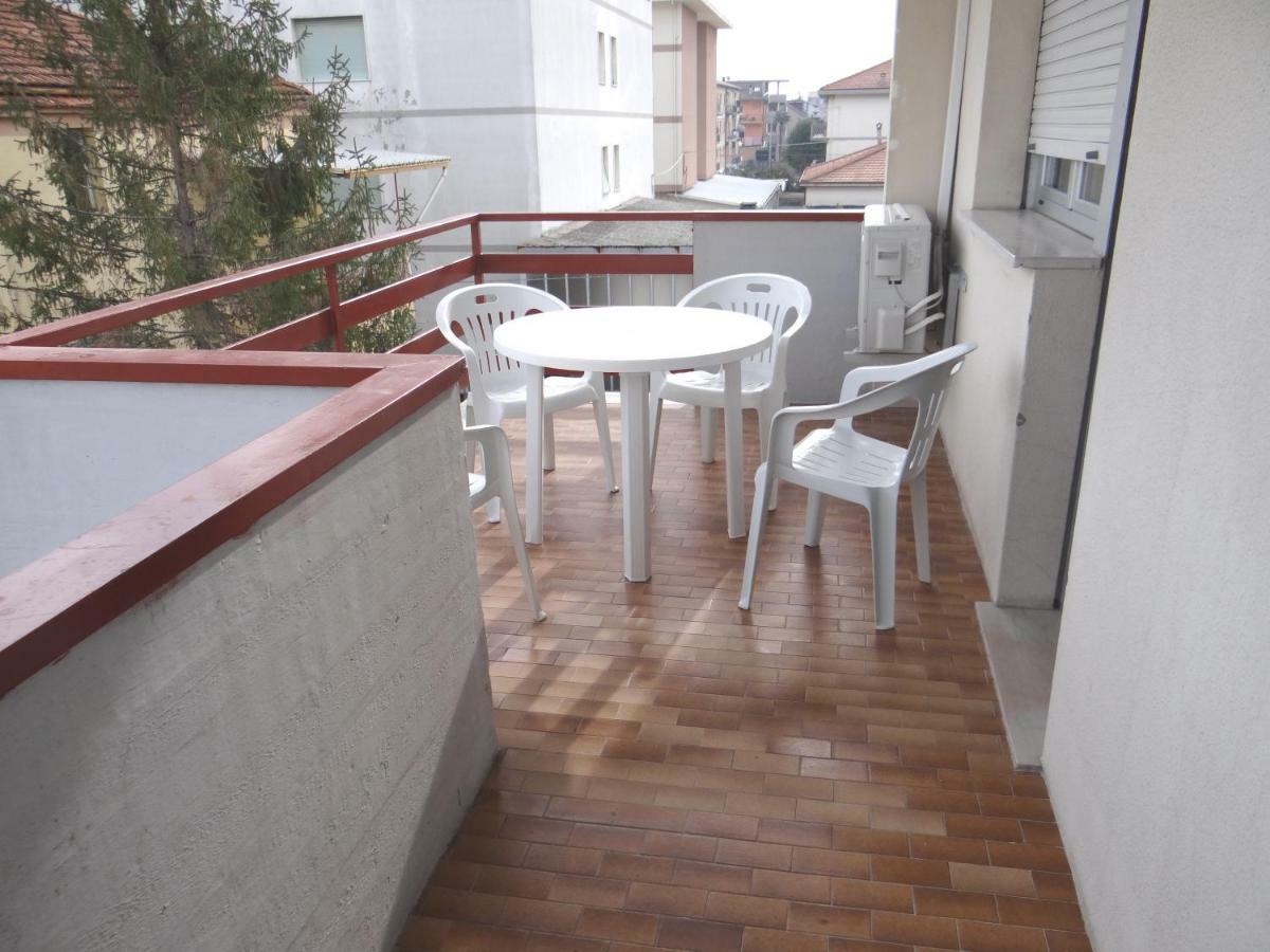Grande Appartamento Al Mare Martinsicuro Extérieur photo
